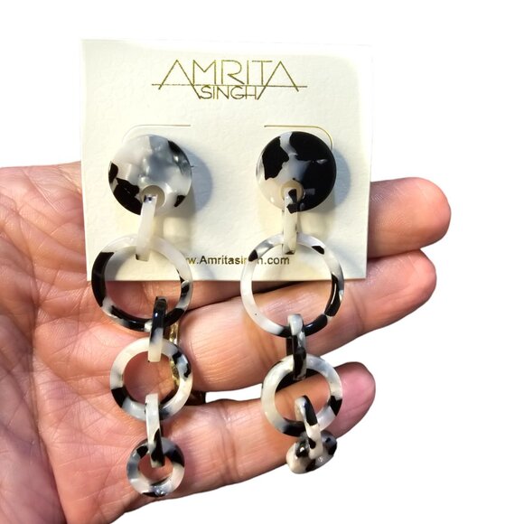 AMRITA SINGH Ali Resin Dangl Earrings Black / White NWT - Picture 3 of 3
